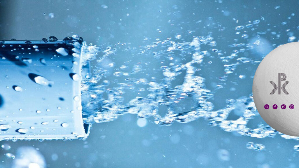 خروج آب از لوله پلی اتیلن مقاوم در برابر رطوبت