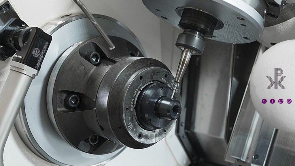 تراش میلگرد پلی آمید مشکی رنگ با دستگاه تراش cnc