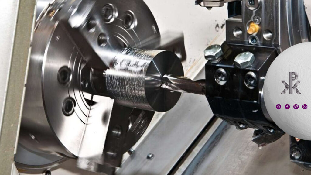 تراش قطعه فلزی به صورت سری تراشی cnc